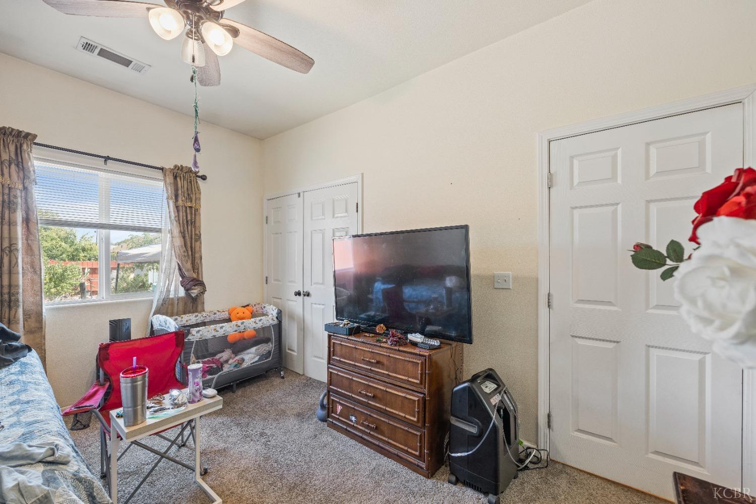 1052 South Klein Avenue Reedley, CA 93654 - Photo 8 of 11 Gallery Image 8