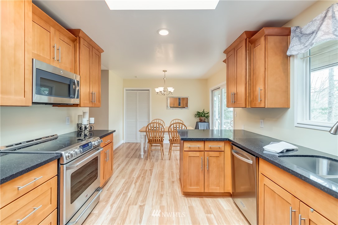1020 McLeod Road Bellingham, WA 98226 - Photo 10 of 25 Gallery Image 10
