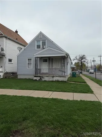 $2,000 | 1001 17th Street, Niagara Falls, NY 14301