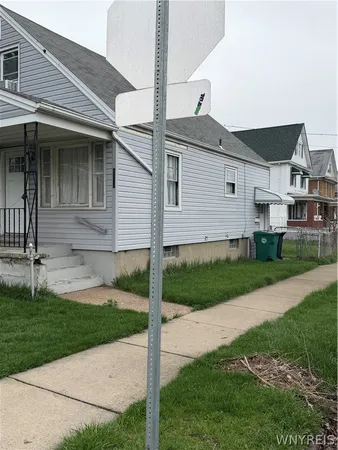 $2,000 | 1001 17th Street, Niagara Falls, NY 14301