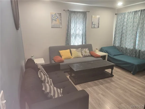 $2,000 | 1001 17th Street, Niagara Falls, NY 14301