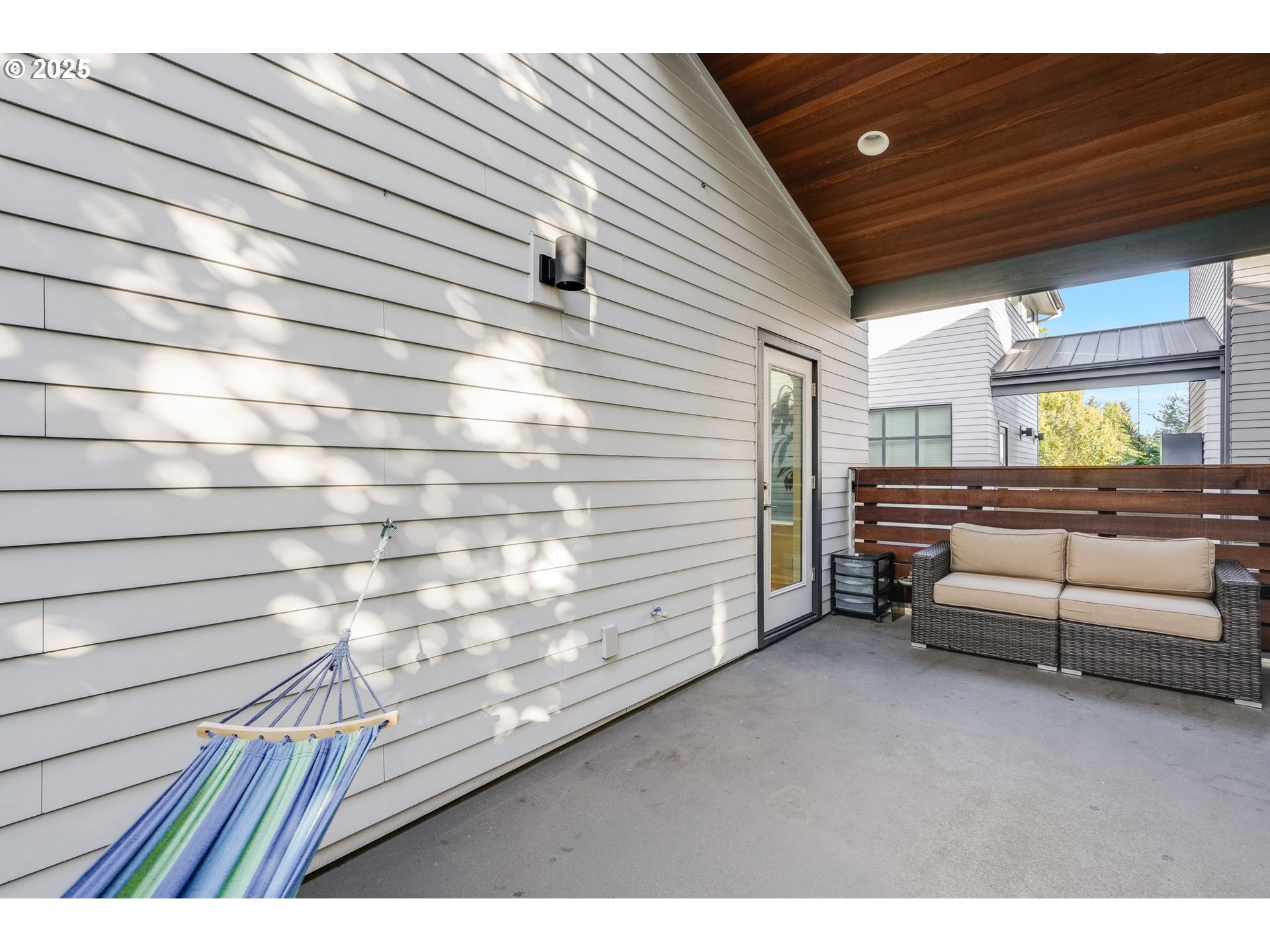 77 Northeast 58th Avenue Portland, OR 97213 - Photo 25 of 36 a view of outdoor space and living room