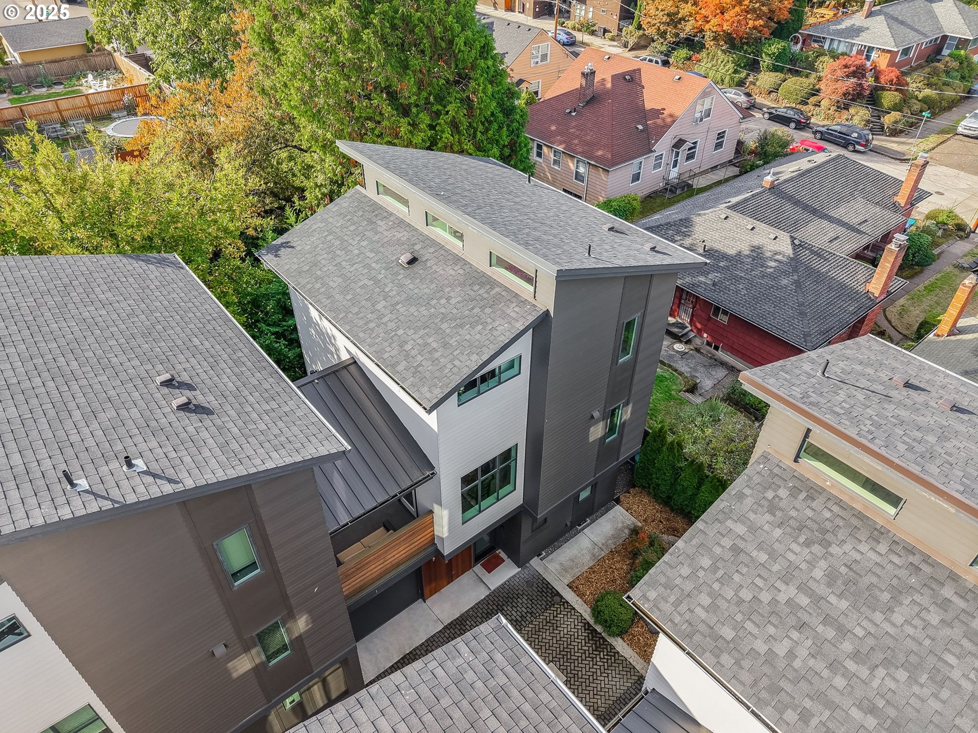 77 Northeast 58th Avenue Portland, OR 97213 - Photo 34 of 36 an aerial view of a house with a yard