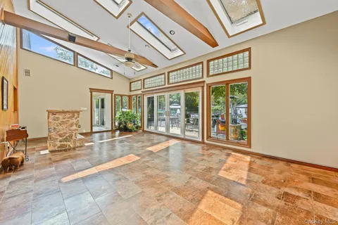 $1,390,000 | 23 Pettit Drive, Dix Hills, NY 11746
