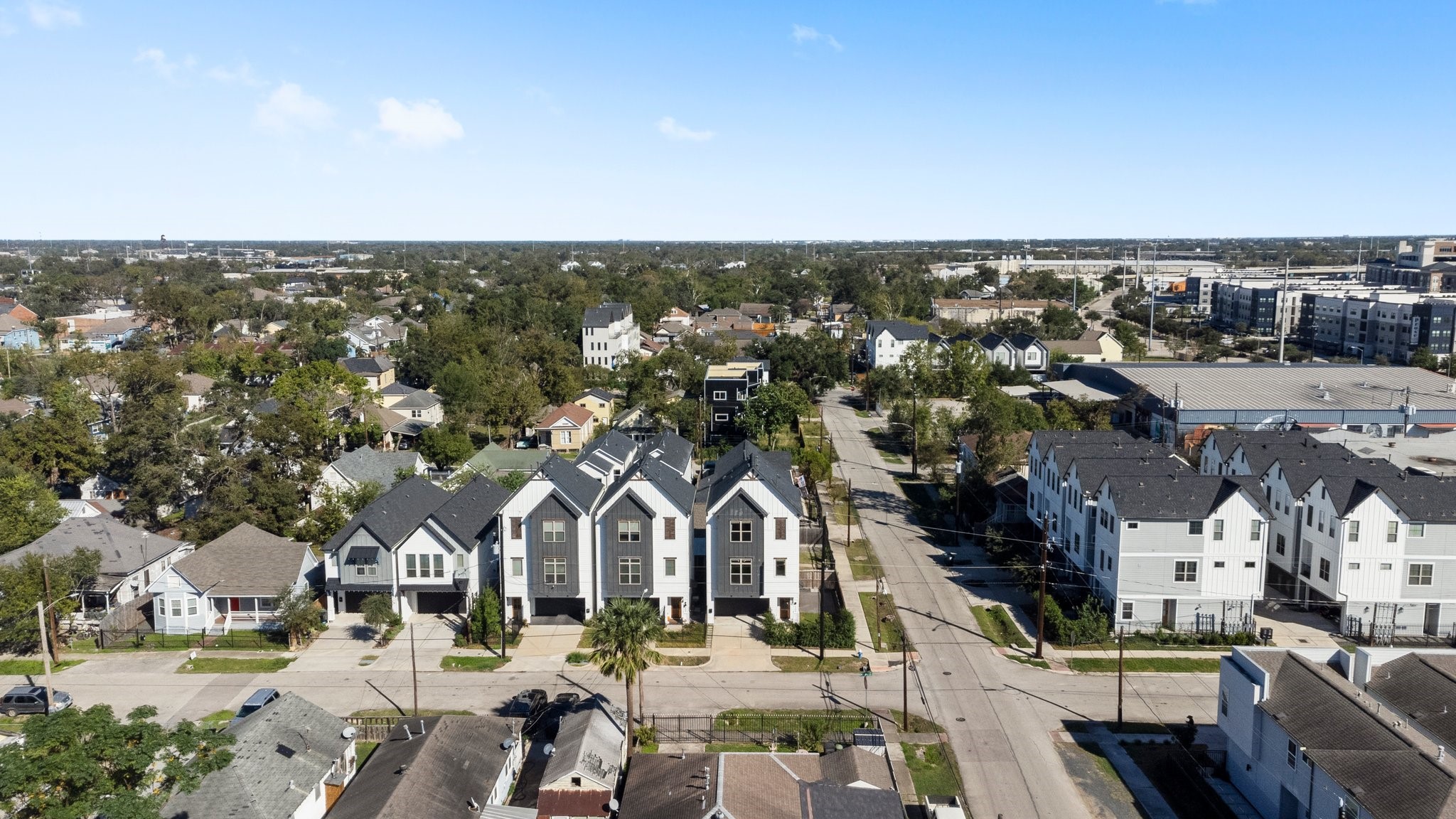 1602 Chestnut Street Houston, TX 77009 - Photo 39 of 49 an aerial view of residential houses with outdoor space