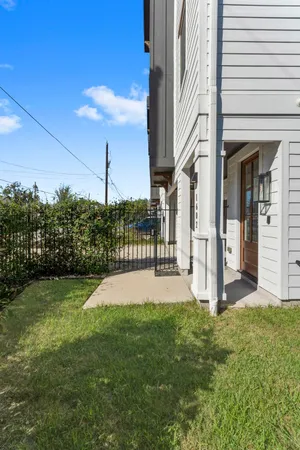 $2,950 | 1602 Chestnut Street, Houston, TX 77009