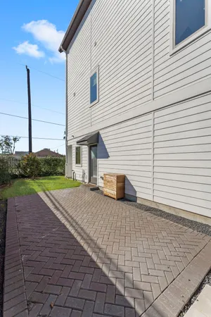 $2,950 | 1602 Chestnut Street, Houston, TX 77009