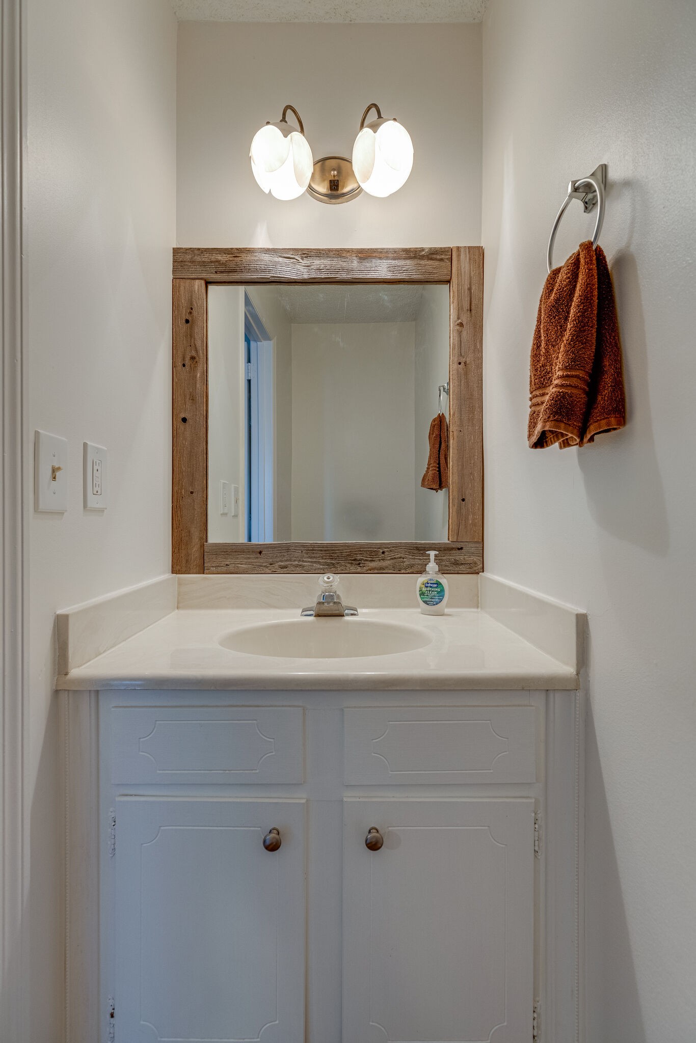 4001 Anderson Road, Unit J17 Nashville, TN 37217 - Photo 11 of 34 Gallery Image 11