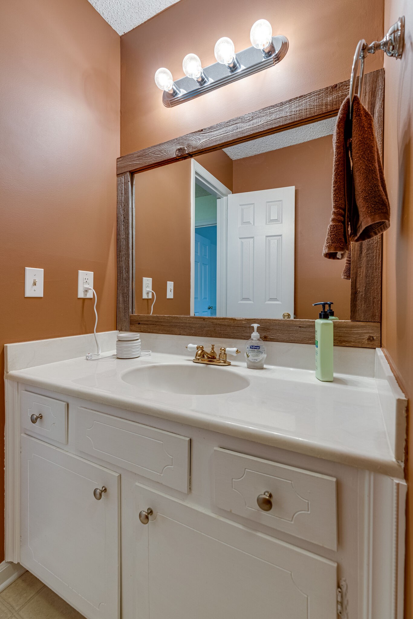 4001 Anderson Road, Unit J17 Nashville, TN 37217 - Photo 23 of 34 Gallery Image 23