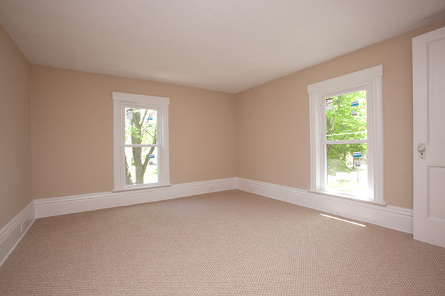 306 Read Street Elburn, IL 60119 - Photo 10 of 18 an empty room with a window