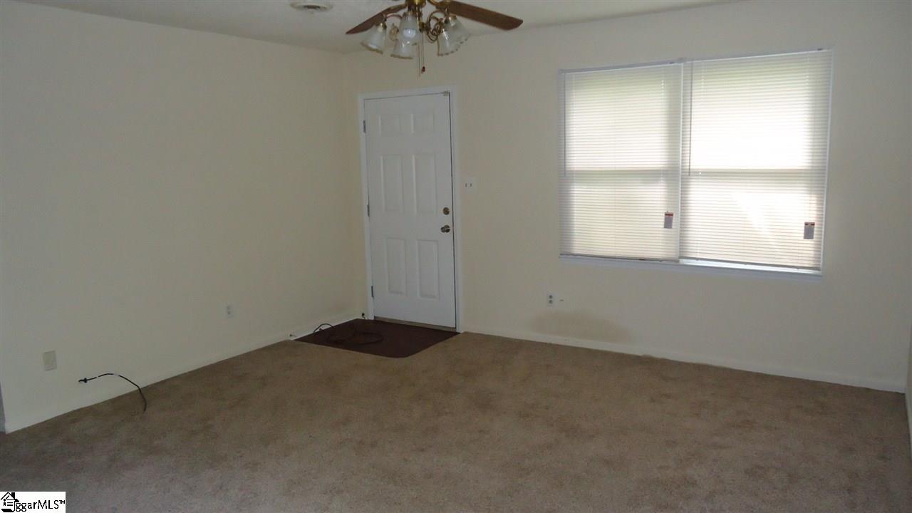 222 Wingo Road Wellford, SC 29385 - Photo 5 of 21 Gallery Image 5
