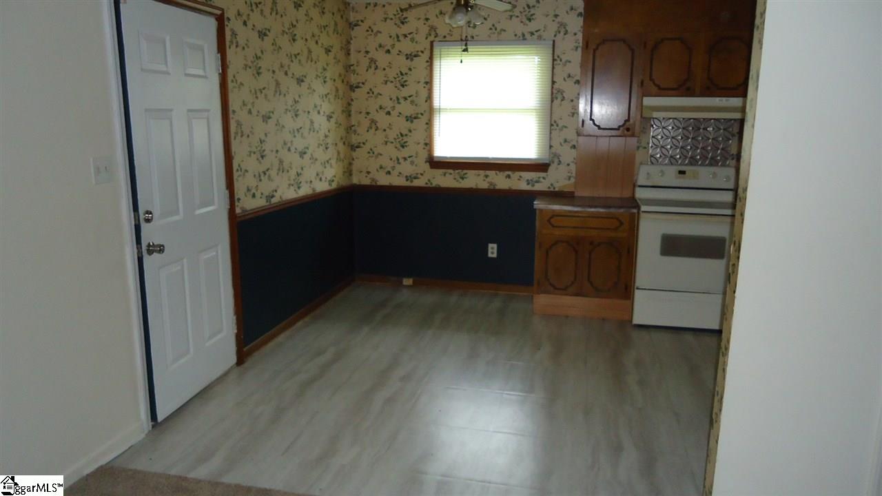 222 Wingo Road Wellford, SC 29385 - Photo 8 of 21 Gallery Image 8