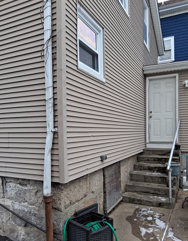 17 Langley Street Fall River, MA 02720 - Photo 5 of 31