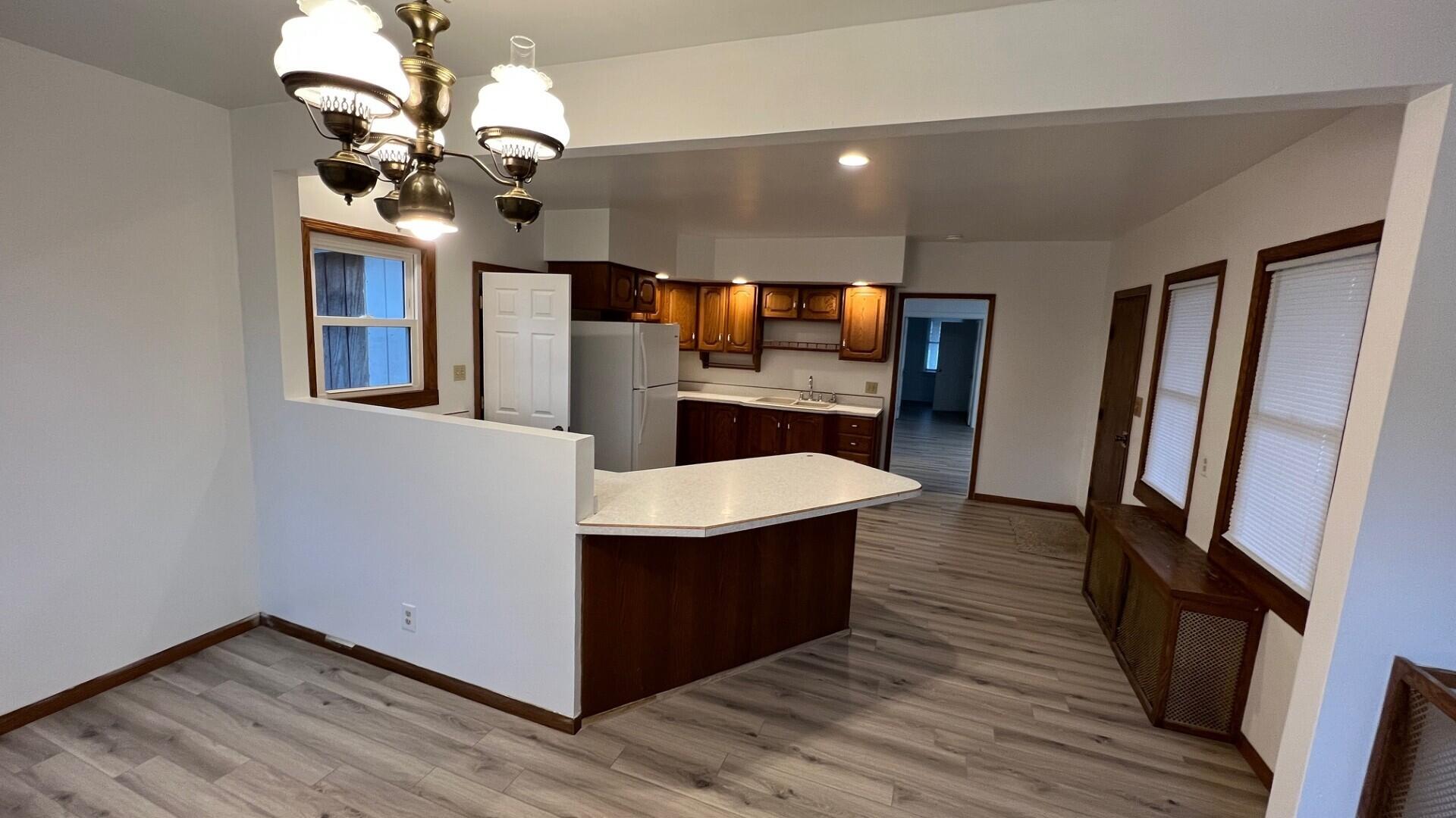 1401 Columbus Street Manitowoc, WI 54220 - Photo 3 of 13 Dining