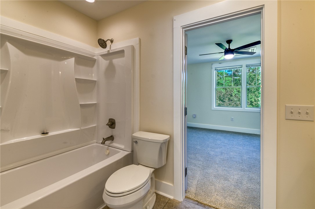 401 Long View Ridge Lane Seneca, SC 29672 - Photo 22 of 48 Upstairs Bathroom