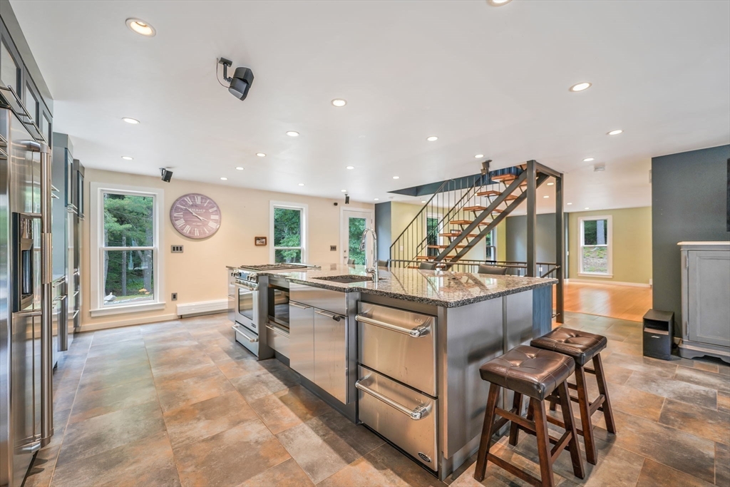 20 Spring Street Plympton, MA 02367 - Photo 6 of 34 Gallery Image 6