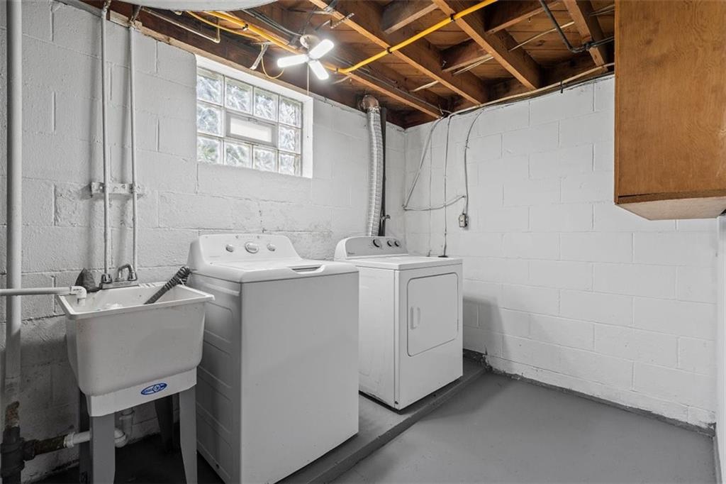 2936 Brodhead Road Aliquippa, PA 15001 - Photo 32 of 47 a utility room with dryer and washer