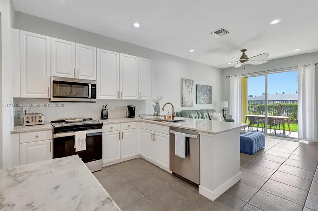 $4,200 | 1604 Mariner Bay Boulevard, Unit 1604, Fort Pierce, FL 34949