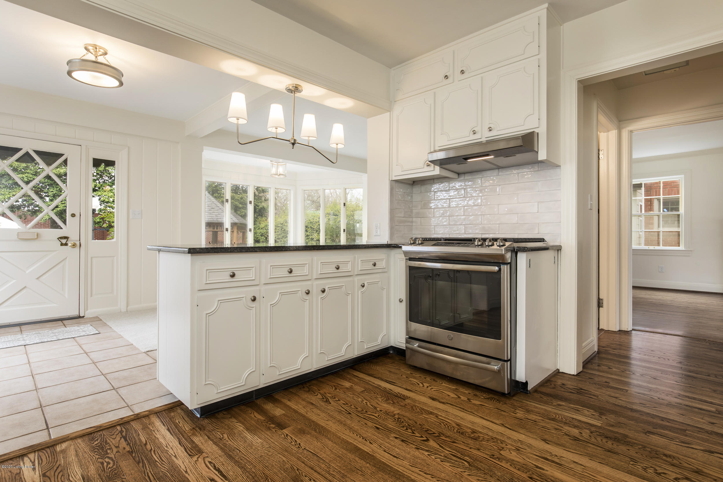 128 Gibson Road Louisville, KY 40207 - Photo 8 of 39 8-kitchen