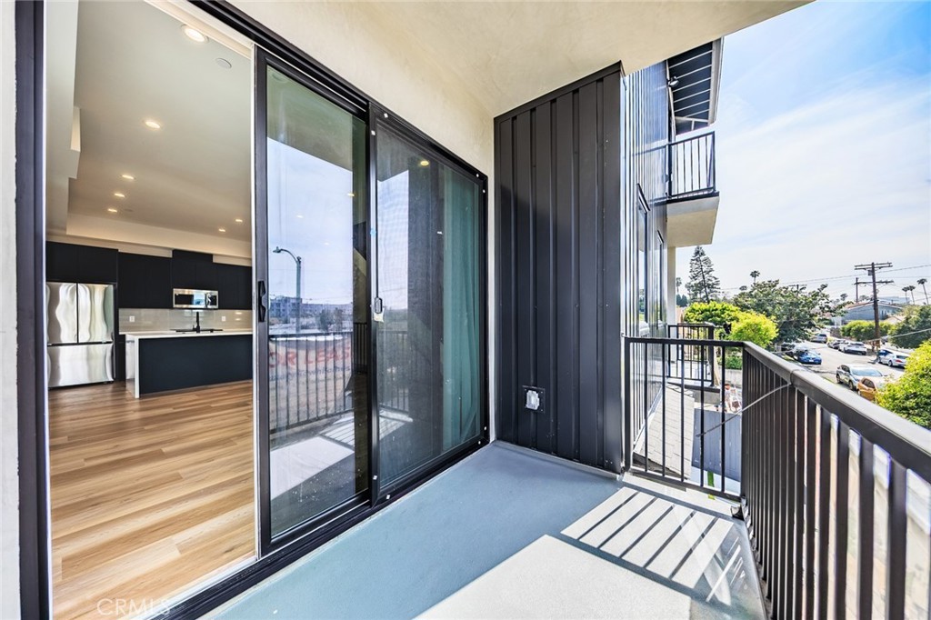 334 North Reno Street, Unit 1/2 Los Angeles, CA 90026 - Photo 18 of 43