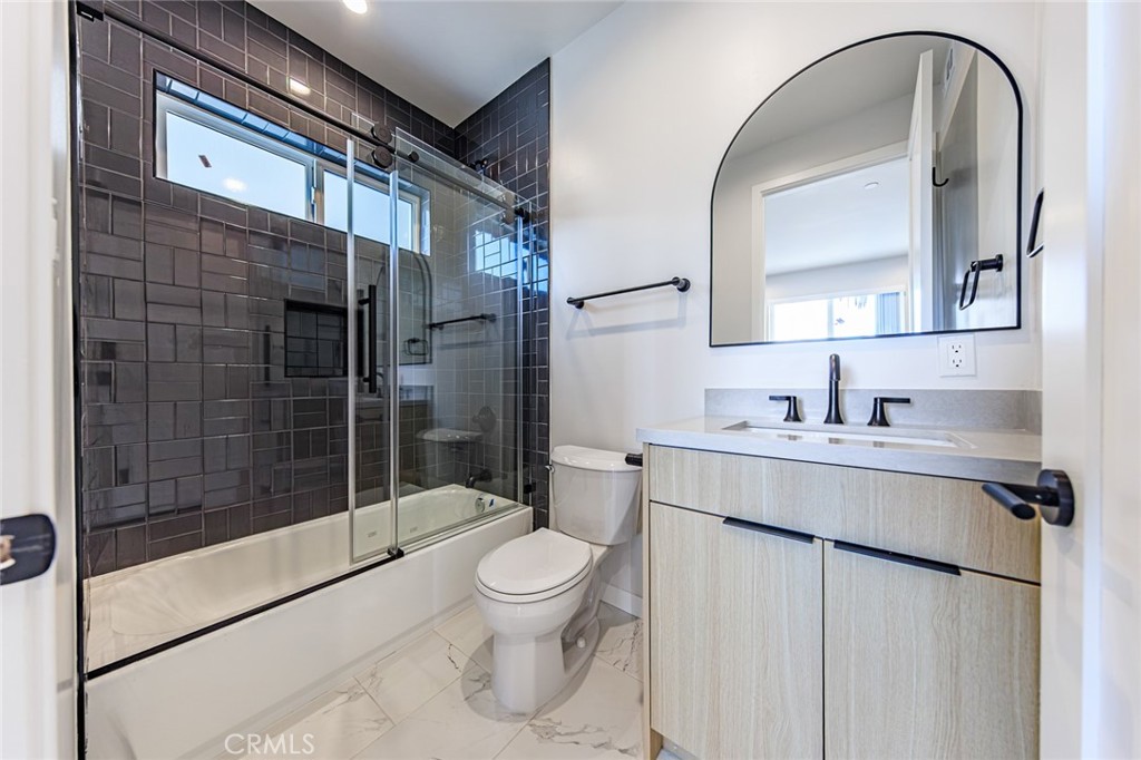 334 North Reno Street, Unit 1/2 Los Angeles, CA 90026 - Photo 26 of 43