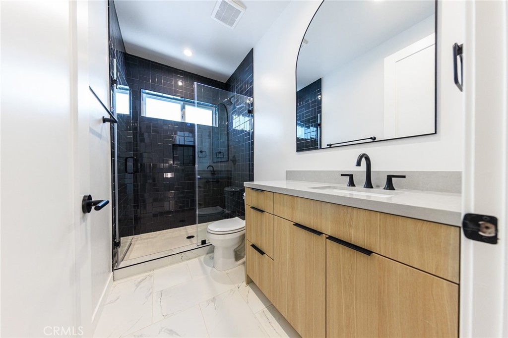 334 North Reno Street, Unit 1/2 Los Angeles, CA 90026 - Photo 27 of 43