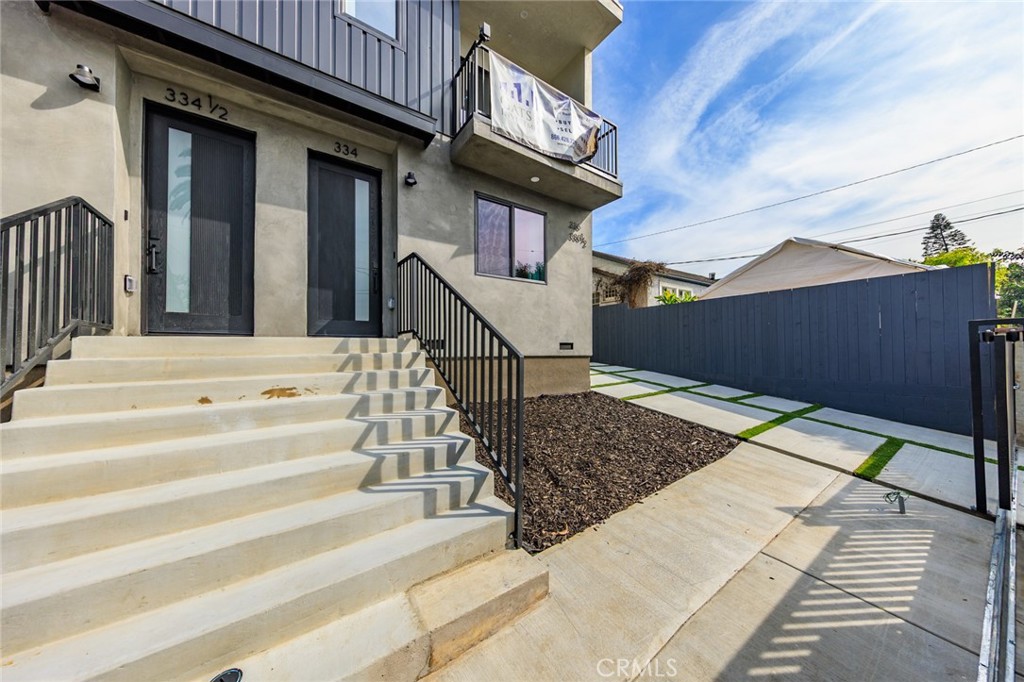 334 North Reno Street, Unit 1/2 Los Angeles, CA 90026 - Photo 5 of 43