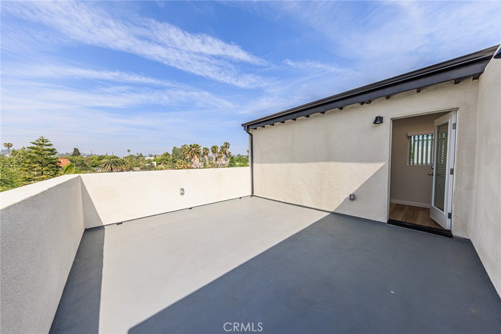 334 North Reno Street, Unit 1/2 Los Angeles, CA 90026 - Photo 10 of 43