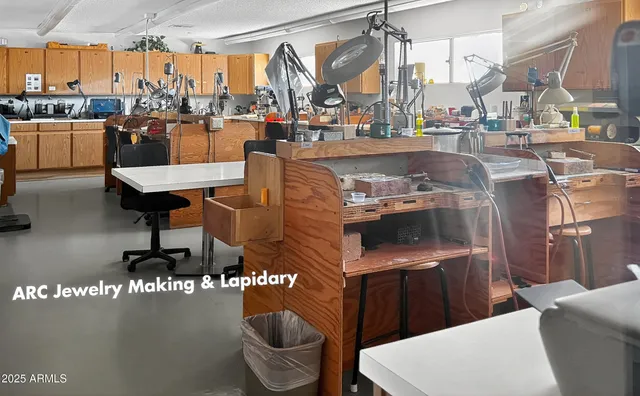 $479,000 | 5047 East Mesquite Wood Court, Phoenix, AZ 85044