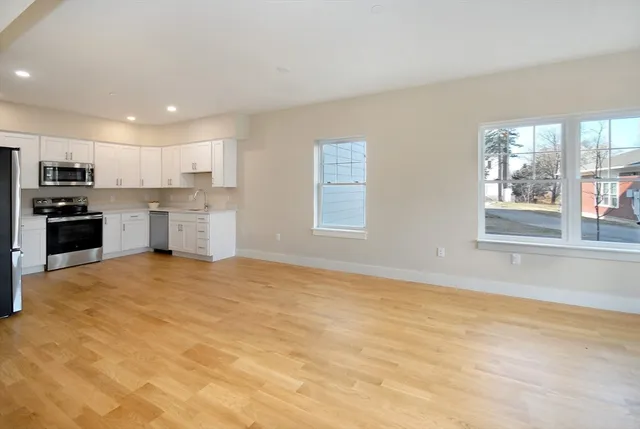 $729,000 | 336 King Street, Unit 105, Littleton, MA 01460