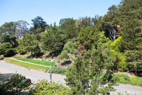 $829,000 | 355 Buena Vista Avenue East, Unit 605W, San Francisco, CA 94117