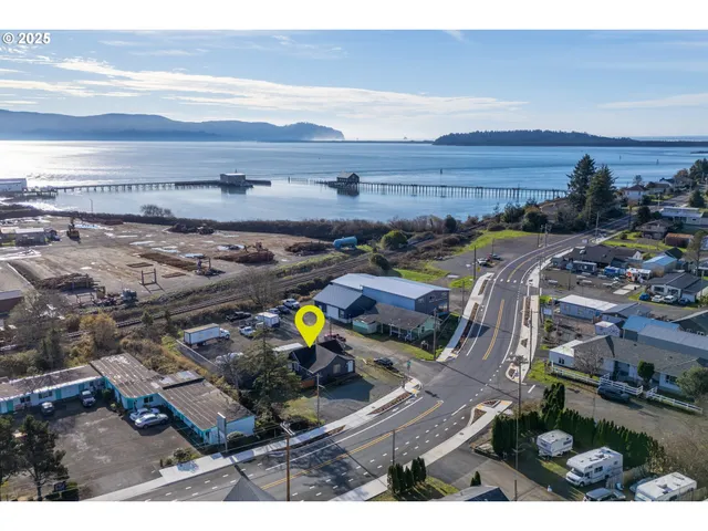 $299,000 | 807 Garibaldi Avenue, Garibaldi, OR 97118