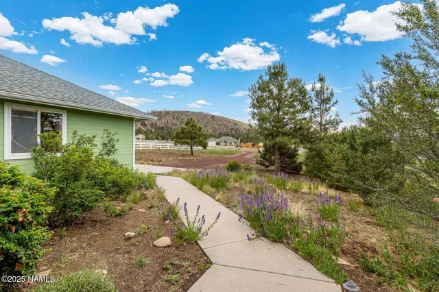 $825,000 | 5005 Camino De Los Vientos, Flagstaff, AZ 86004