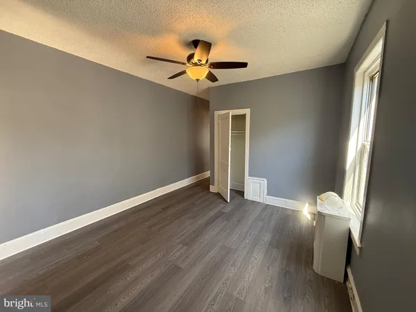 $950 | 5052 Wayne Avenue, Philadelphia, PA 19144