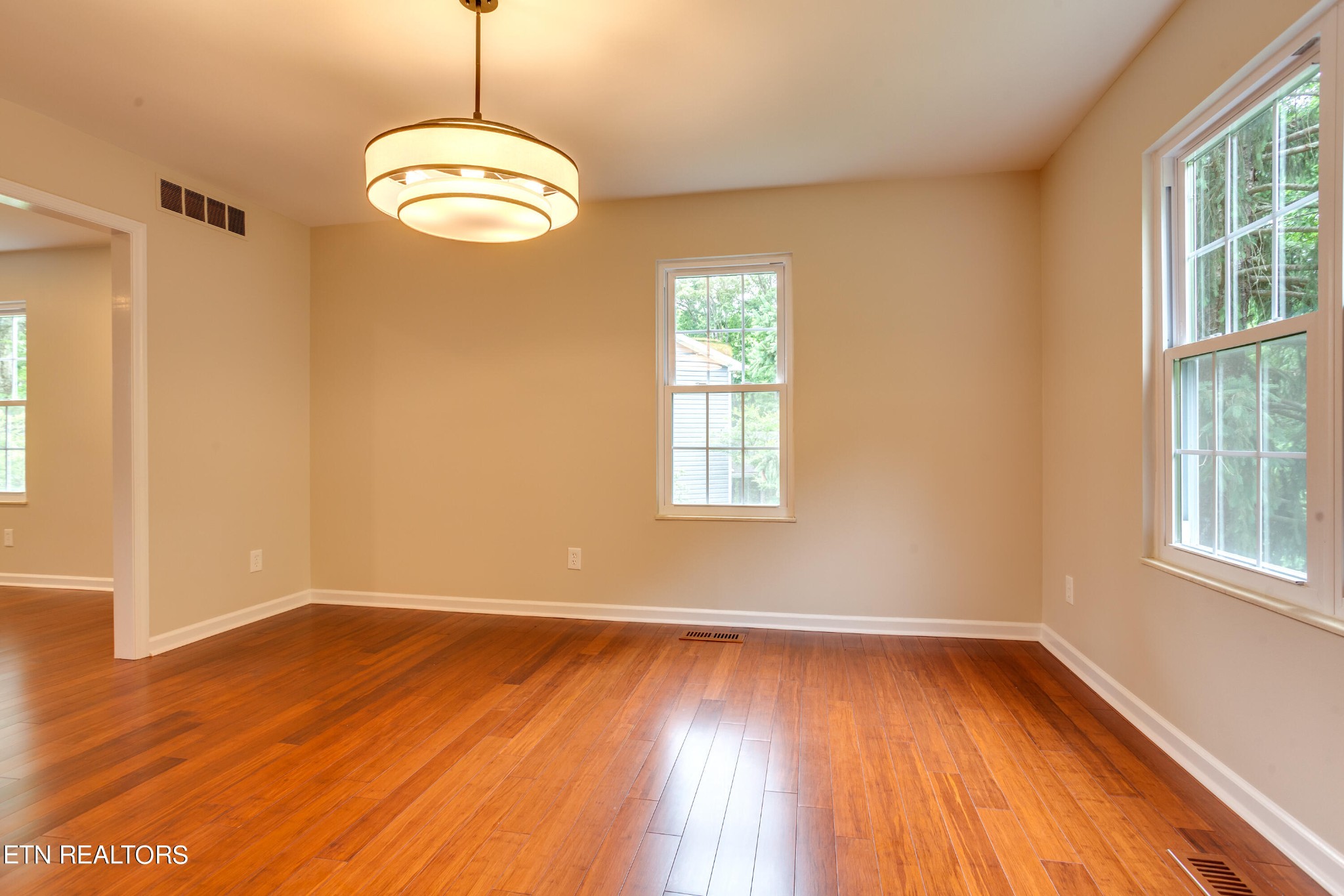 10003 Roxbury Point Knoxville, TN 37922 - Photo 13 of 47 Gallery Image 13