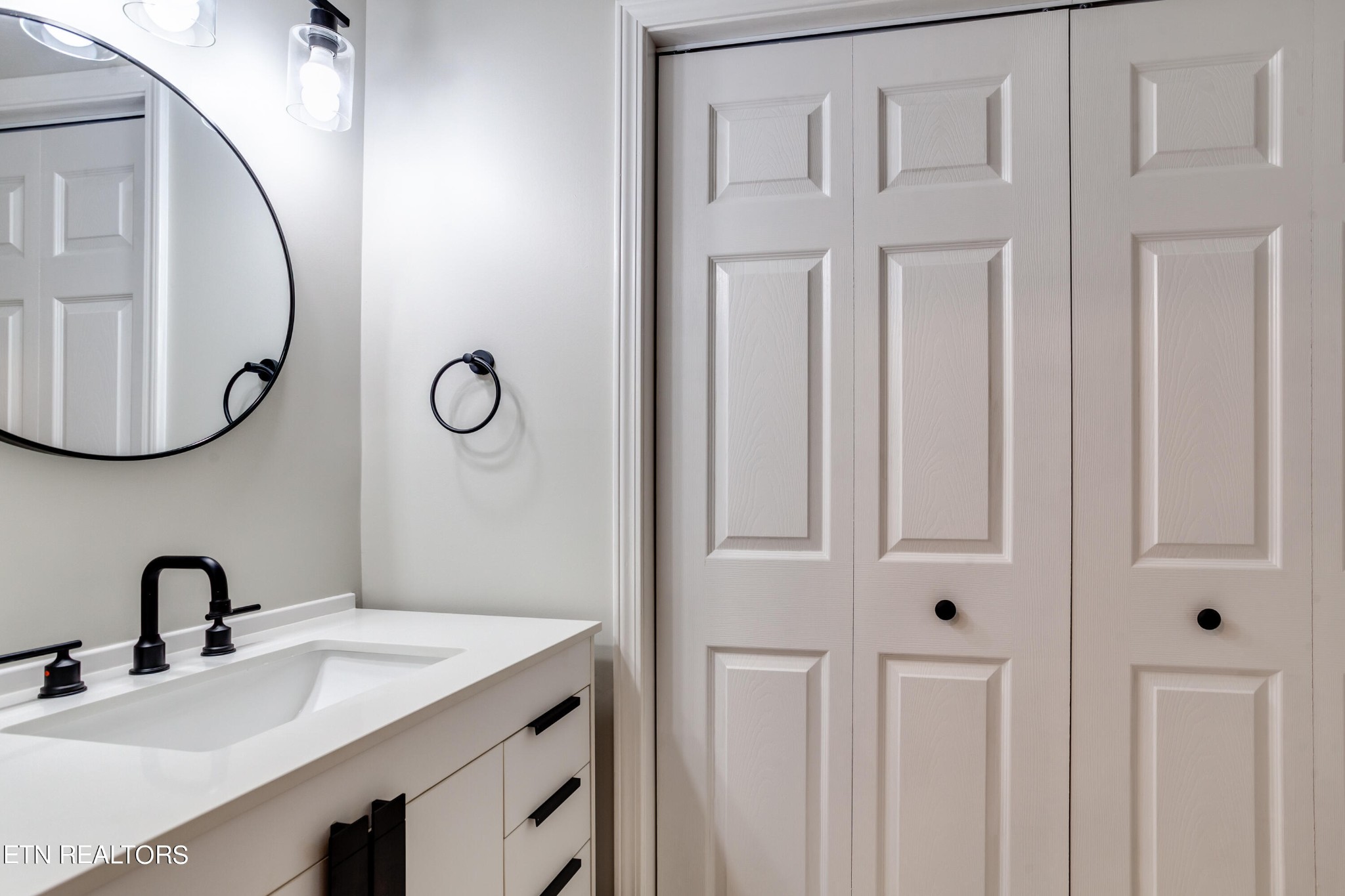 10003 Roxbury Point Knoxville, TN 37922 - Photo 8 of 47 Gallery Image 8