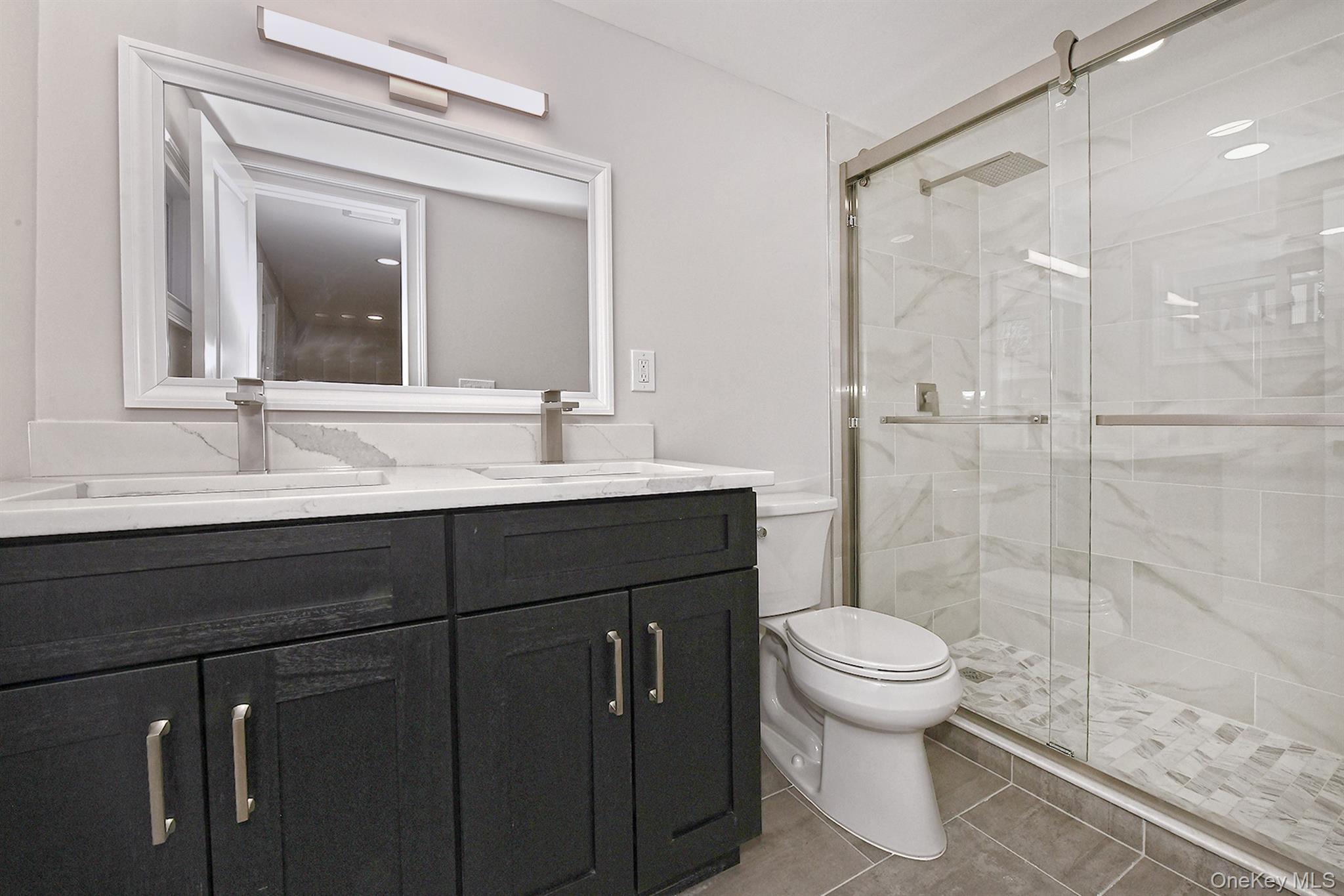 230 Town Line Road Commack, NY 11725 - Photo 20 of 38