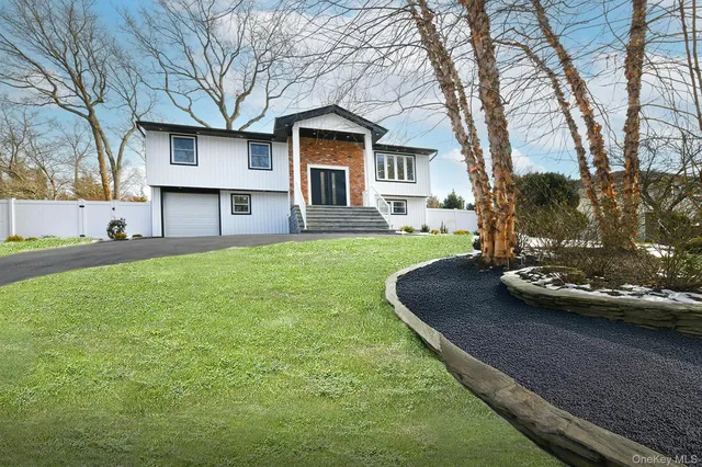 $1,150,000 | 230 Town Line Road, Commack, NY 11725