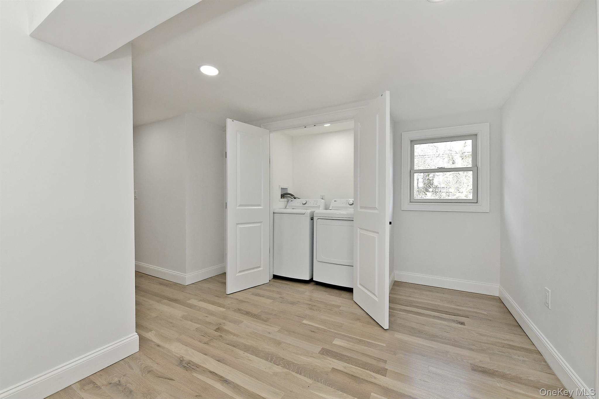 230 Town Line Road Commack, NY 11725 - Photo 28 of 38