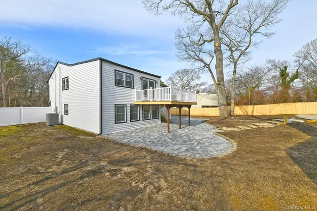 $1,150,000 | 230 Town Line Road, Commack, NY 11725