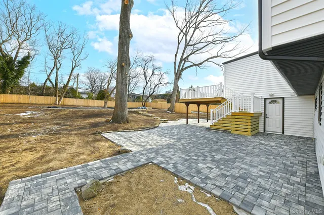 $1,150,000 | 230 Town Line Road, Commack, NY 11725