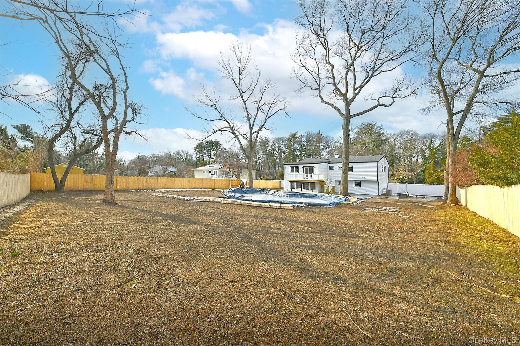 230 Town Line Road Commack, NY 11725 - Photo 33 of 38