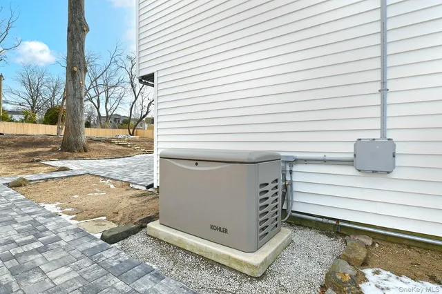 $1,150,000 | 230 Town Line Road, Commack, NY 11725