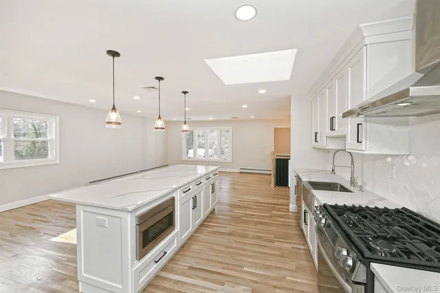 $1,150,000 | 230 Town Line Road, Commack, NY 11725