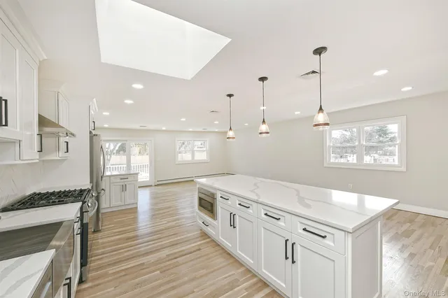 $1,150,000 | 230 Town Line Road, Commack, NY 11725