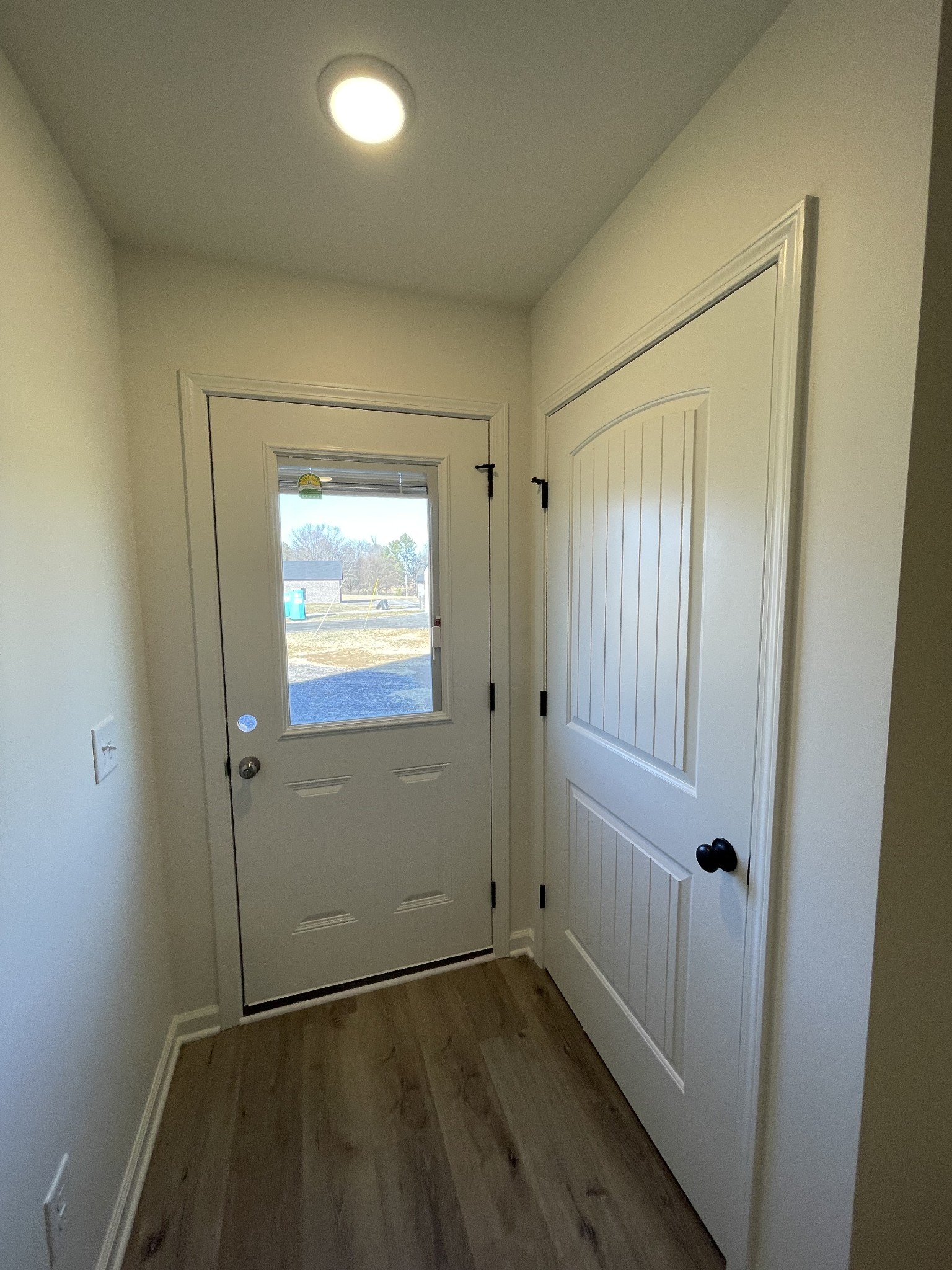 586 Pleasant Hill Road Lafayette, TN 37083 - Photo 33 of 38 a view of an empty room