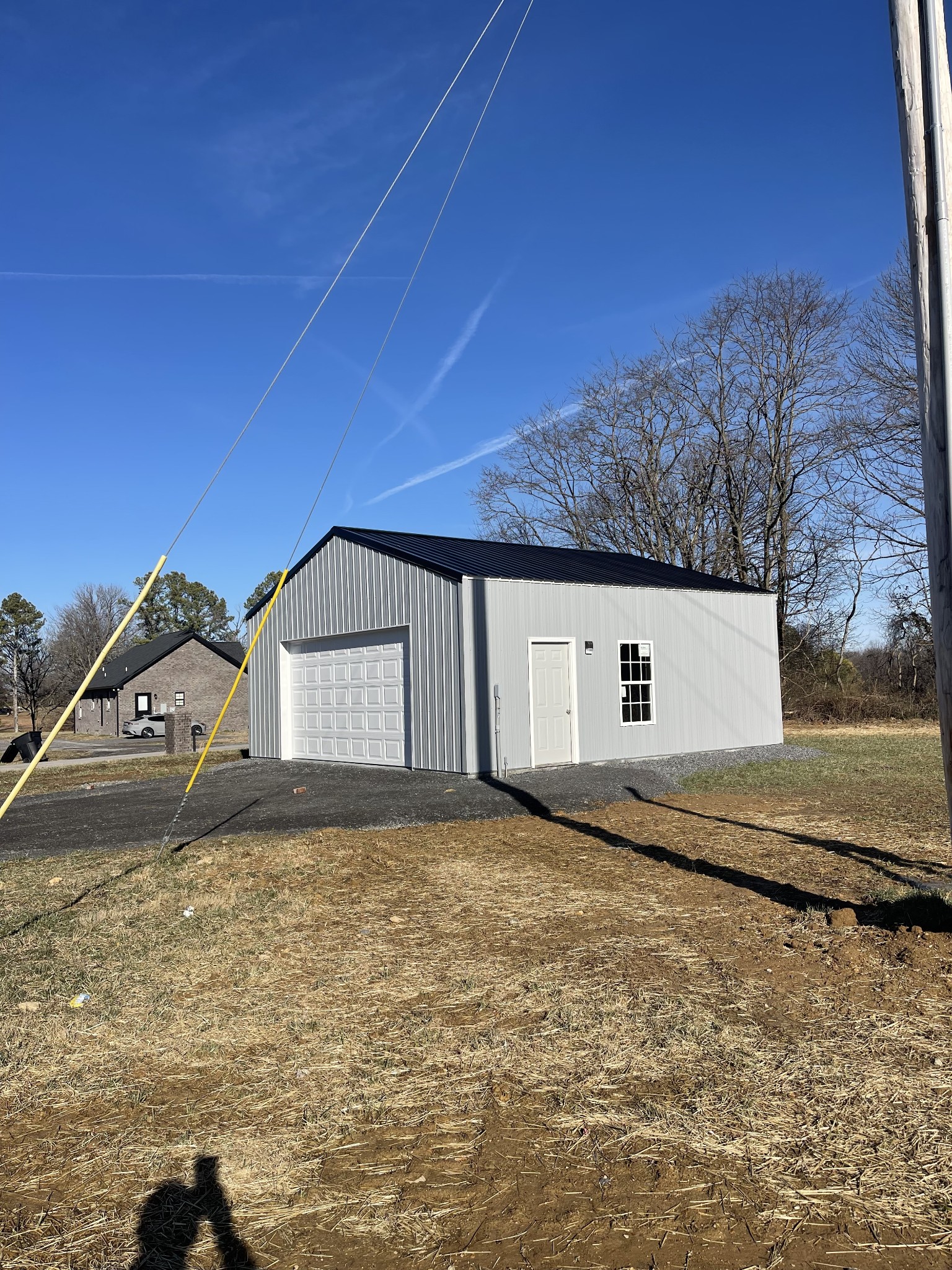 586 Pleasant Hill Road Lafayette, TN 37083 - Photo 4 of 38 a bathroom with a sink and a mirror