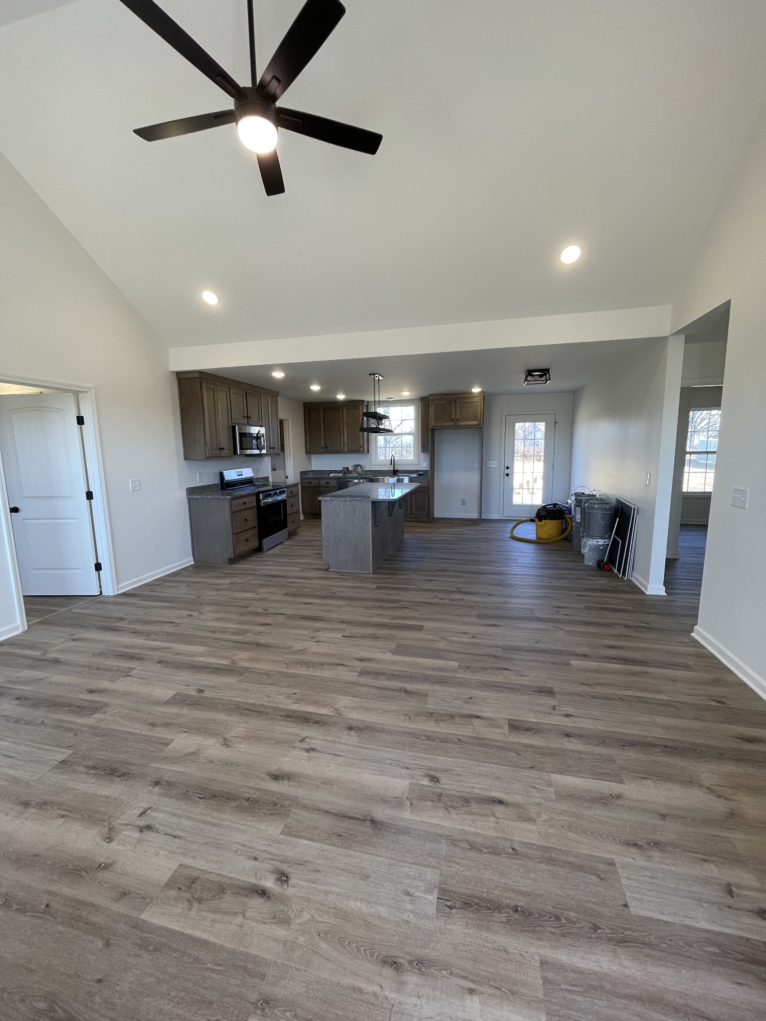 586 Pleasant Hill Road Lafayette, TN 37083 - Photo 9 of 38