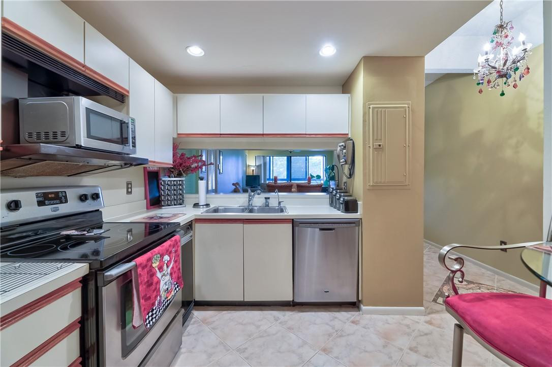 7472 La Paz Boulevard, Unit 204 Boca Raton, FL 33433 - Photo 15 of 25 Photo 15