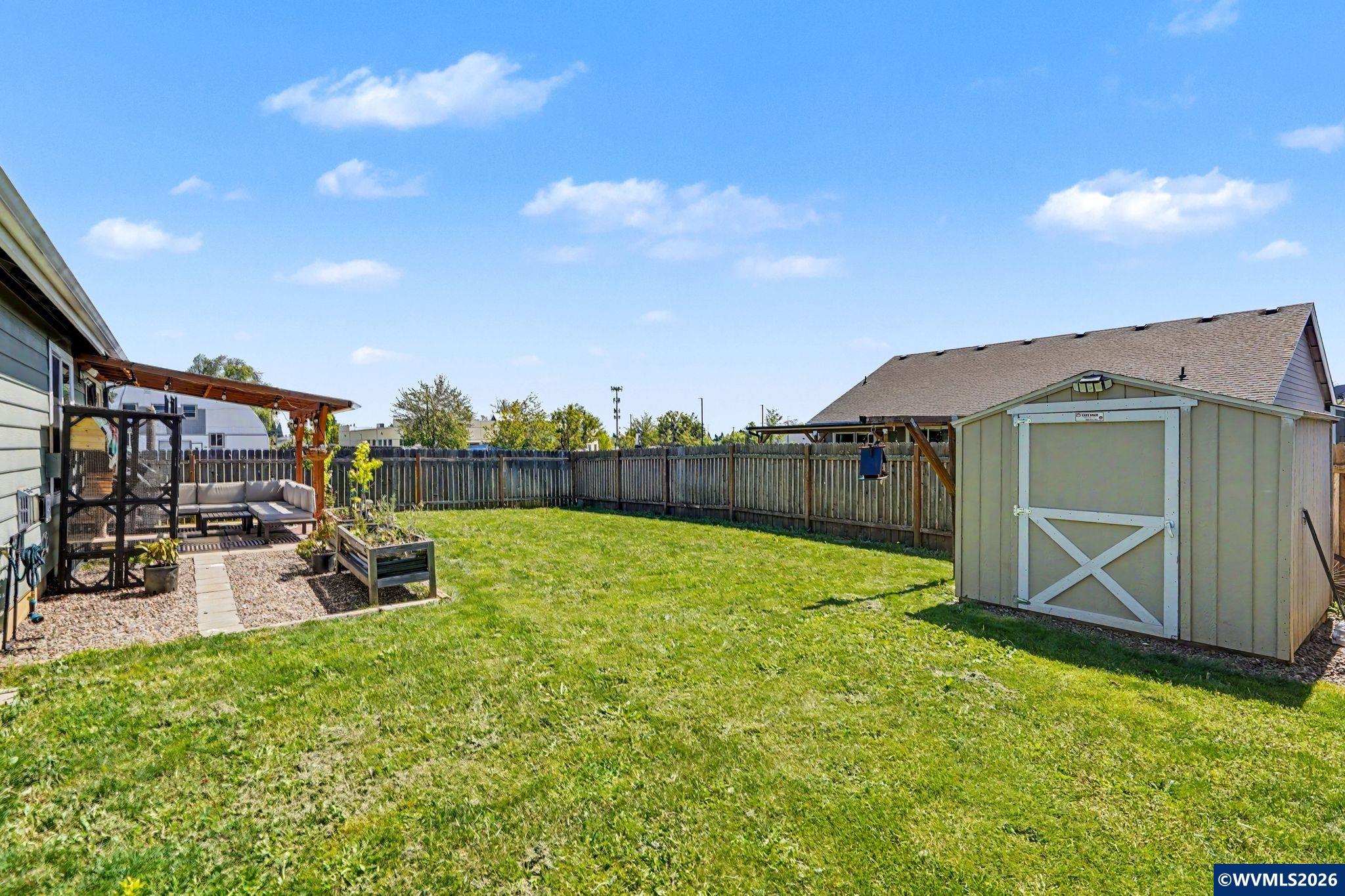 179 Northwest Card Avenue Dallas, OR 97338 - Photo 31 of 35